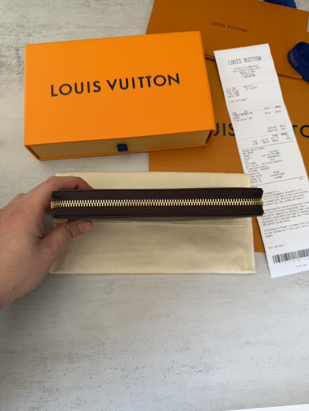 Louis Vuitton Rose Ballerine Zippy Wallet - Picture 5 of 16